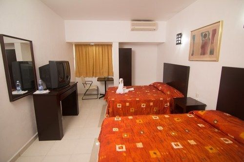 Porto Hotel Lazaro Cardenas  Ngoại thất bức ảnh