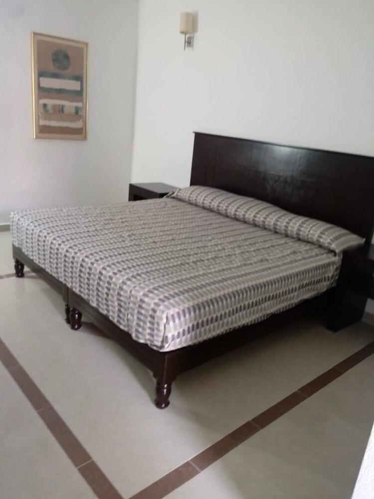 Porto Hotel Lazaro Cardenas  Ngoại thất bức ảnh